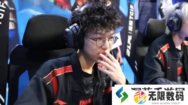 电竞从业者关于xiaolaohu的投稿：微博办公永远是最后且最差选项